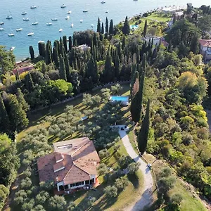 https://villa-vagabondo.hotelinveneto.com